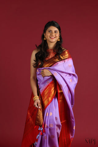 Lavender Ganga-Jamuna Handloom Silk Gadwal Saree